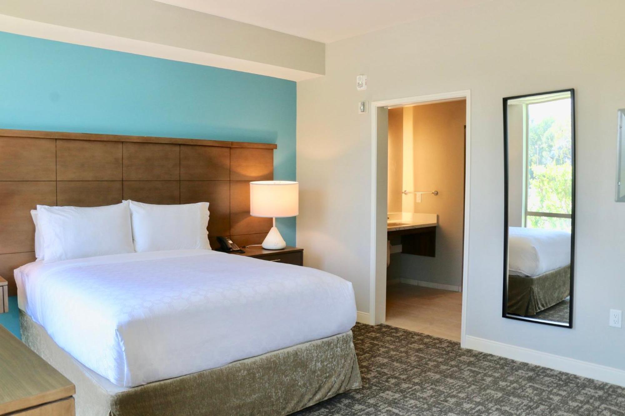 Staybridge Suites - Long Beach Airport, An Ihg Hotel Buitenkant foto